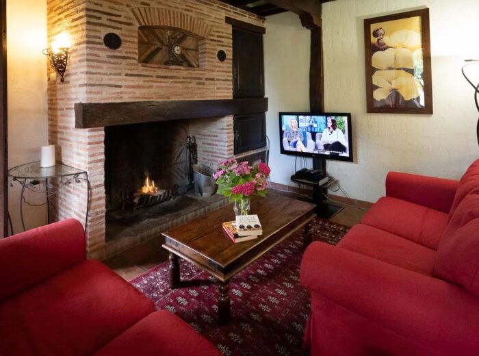 Maison de village en pierre du 19 siècle – Maison ancienne à Caixon