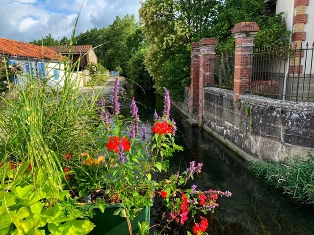 Maison de village en pierre du 19 siècle – Maison ancienne à Caixon