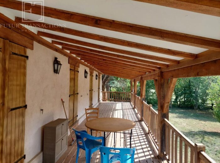 Propriété isolée sur 88 ha et étang – Domaine et propriété à Brantôme en Périgord