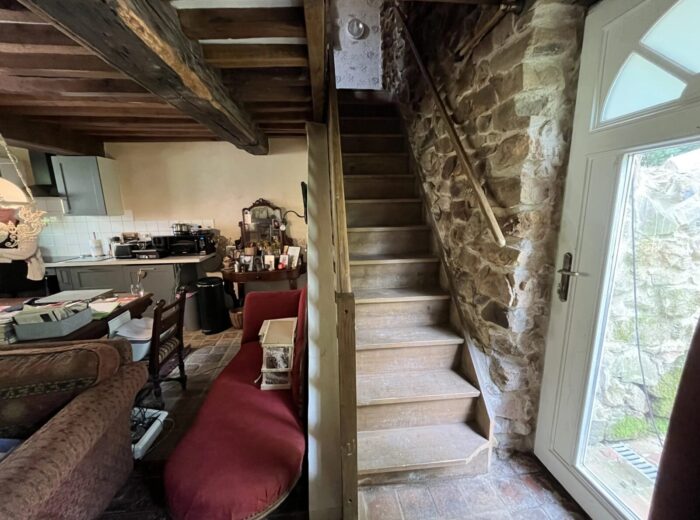 Maison rénovée dans le Sud Morvan – Maison ancienne rénovée à Chiddes