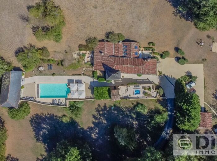 Propriété de charme avec piscine, jacuzzi et 7 hectares dans un… – Maison ancienne rénovée à Varen