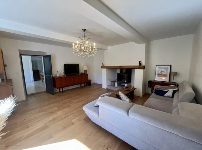 Belle maison de caractère rénovée, 4 chambres, dépendances, 1,7ha de… – Maison de caractère à Maubourguet