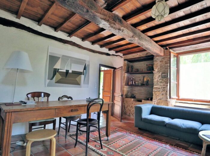Une charmante ferme gasconne avec une vue imprenable sur les Pyrénées. – Maison ancienne à Laveraët