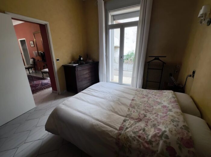 Vaste apt F4 dans maison bourgeoise, terrasses, atelier, cave – Appartement ancien à Perpignan