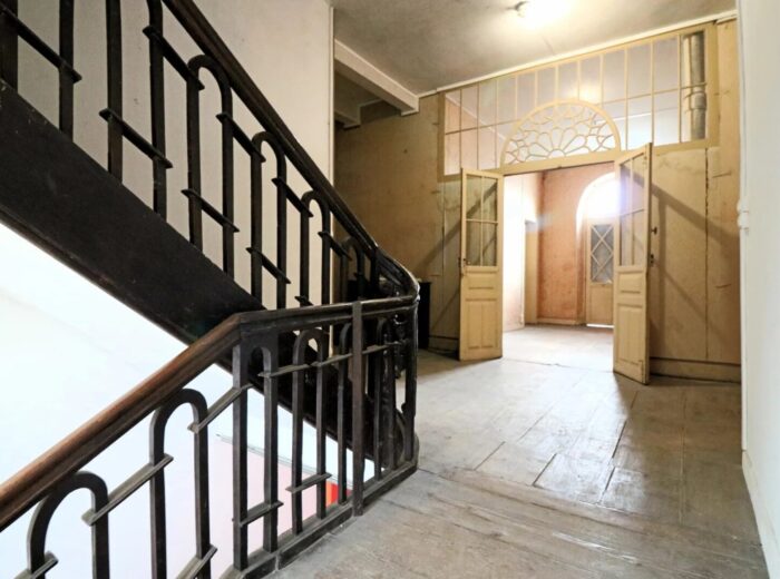 Grande maison de caractère/immeuble de rapport comprenant 7 chambres – Maison de caractère à Maubourguet