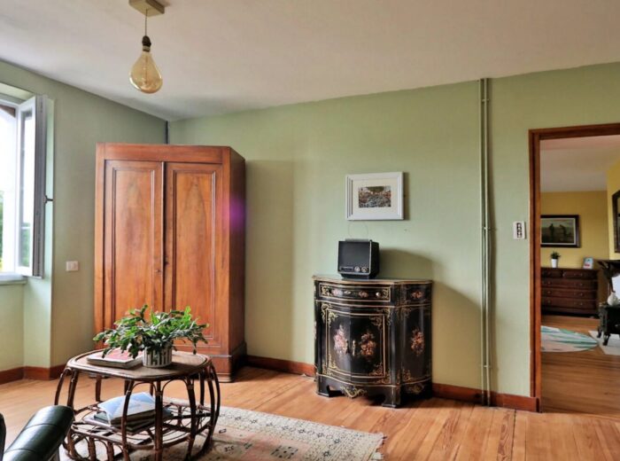 Belle maison de campagne à Madiran, 5 chambres – Maison ancienne à Madiran