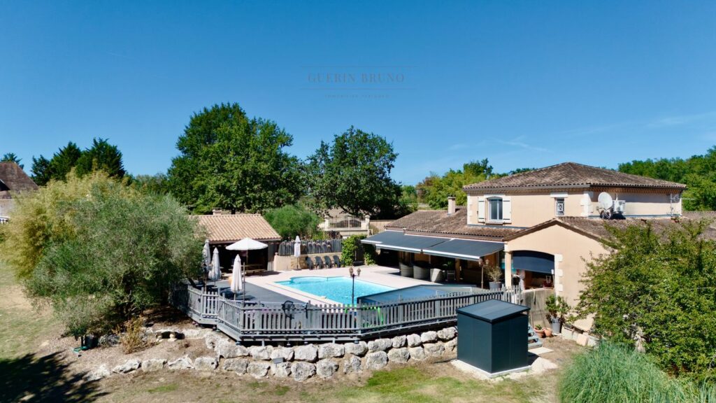 BERGERAC – VILLA FAMILIALE AVEC PISCINE – Maison ancienne à Bergerac