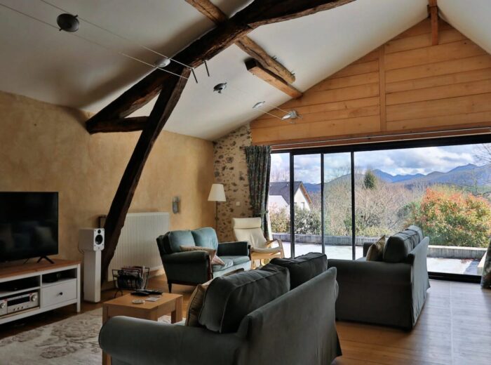 Une maison de caractère du 17ème siècle située au pied des Pyrénées. – Maison de caractère à La Barthe-de-Neste