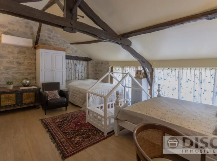 Propriété de charme avec piscine, jacuzzi et 7 hectares dans un… – Maison ancienne rénovée à Varen
