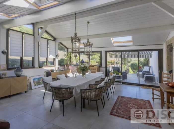 Propriété de charme avec piscine, jacuzzi et 7 hectares dans un… – Maison ancienne rénovée à Varen