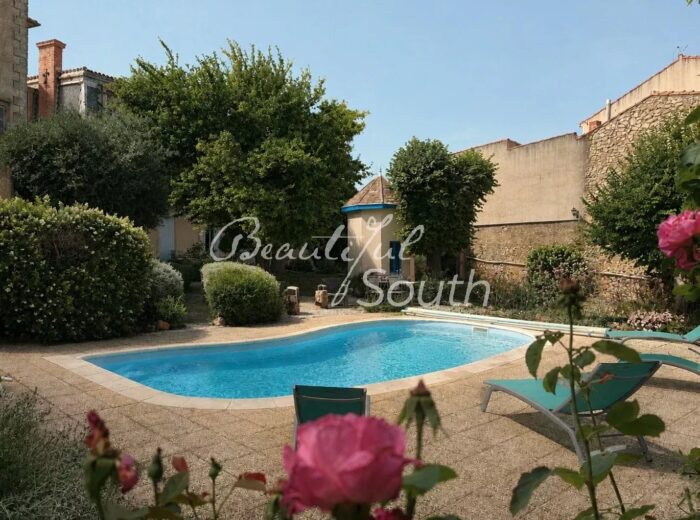 ELEGANTE MAISON DE MAITRE AVEC PISCINE, CORBIERES – Maison de maître à Saint-Laurent-de-la-Cabrerisse