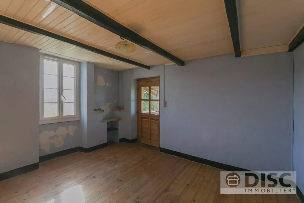 Charmante maison à rénover avec hangars, grange et jardin à 5 minutes… – Maison à rénover à Saint-Antonin-Noble-Val