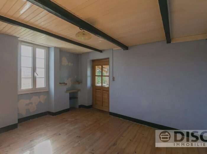 Charmante maison à rénover avec hangars, grange et jardin à 5 minutes… – Maison à rénover à Saint-Antonin-Noble-Val