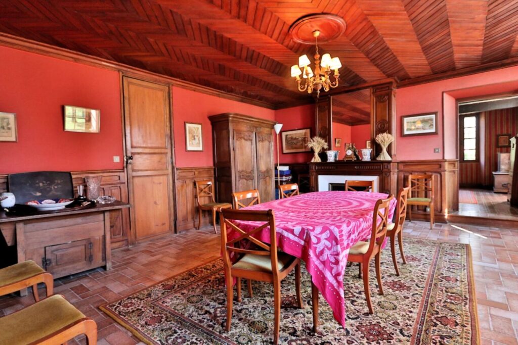 Domaine d&rsquo;exception adossée à une forêt protégée. – Château à Miélan