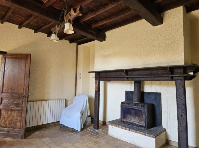 Ferme moderne avec une seconde maison à rénover – Maison à rénover à Viella
