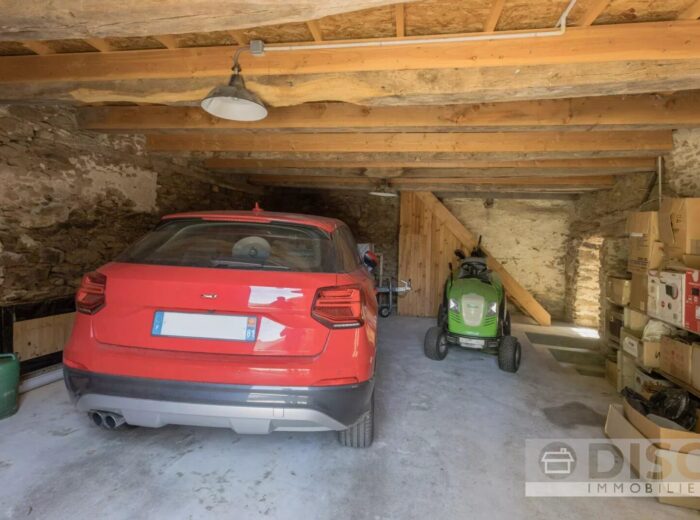 Corps de ferme rénovée avec spacieux gîte indépendant, dépendance… – Corps de ferme à Jouqueviel