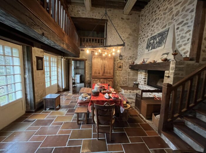 Domaine au coeur du Morvan – Maison de maître à Saint-Léger-de-Fougeret