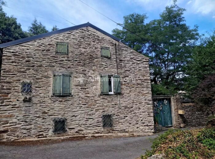 Fermette en Pierre de Taille – Maison ancienne à Les Martys