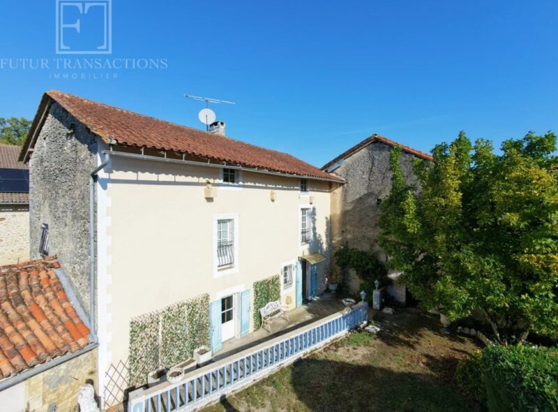 Maison et grange sur 8438 m²