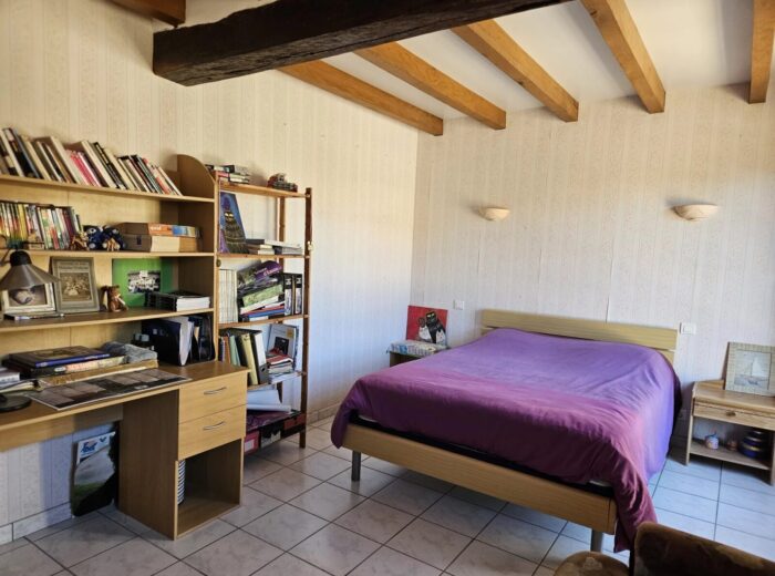 Ferme moderne avec une seconde maison à rénover – Maison à rénover à Viella