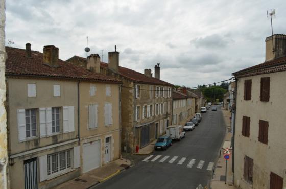 Exclusivité: immeuble (maison à usage d&rsquo;habitation avec garage… – Maison à rénover à Condom