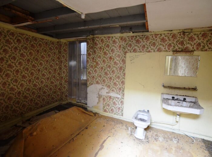 Exclusivité: immeuble (maison à usage d&rsquo;habitation avec garage… – Maison à rénover à Condom