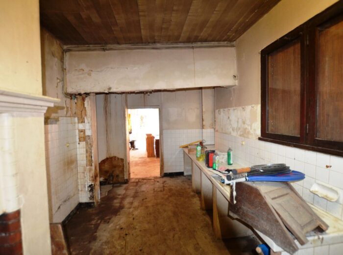 Exclusivité: immeuble (maison à usage d&rsquo;habitation avec garage… – Maison à rénover à Condom