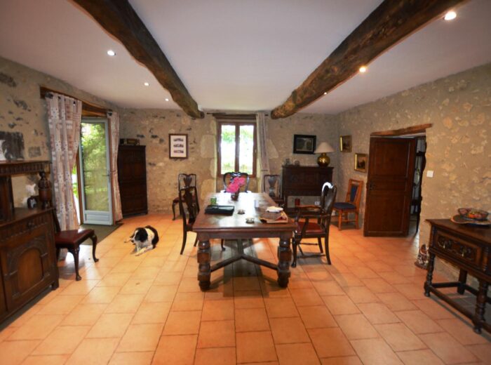 Très belle propriété au calme avec vues magnifiques, 2 maisons (fort… – Maison ancienne à MONTESQUIOU