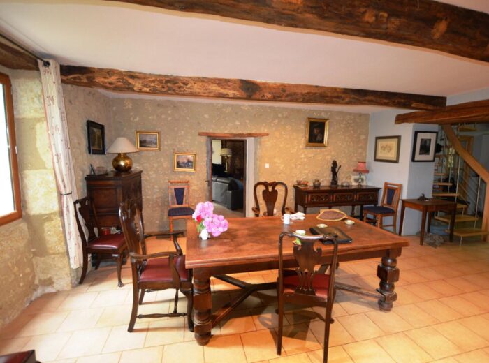 Très belle propriété au calme avec vues magnifiques, 2 maisons (fort… – Maison ancienne à MONTESQUIOU