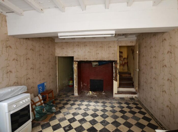 À vendre sur Vic-Fezensac, Gers: Maison à rénover entièrement (sauf… – Maison à rénover à Vic-Fezensac