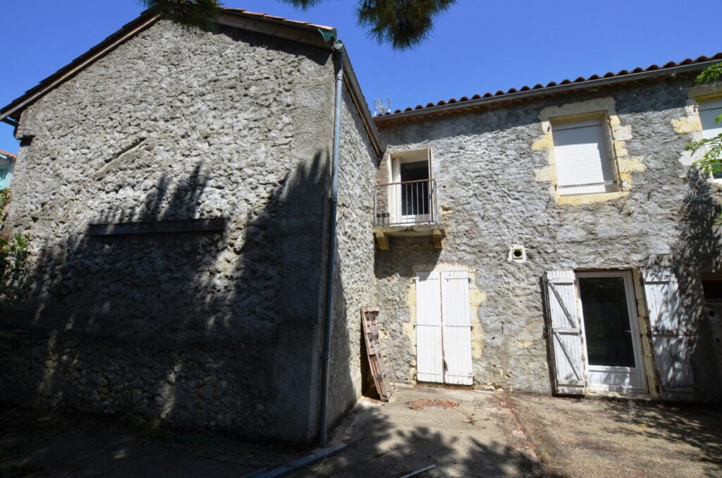 A vendre, Castéra-Verduzan (Gers): Maison de village proche des… – Maison ancienne à CASTERA-VERDUZAN