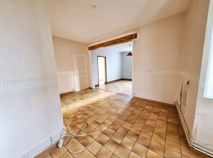A vendre dans les Hautes-Pyrénées (65): située au cœur d&rsquo;un… – Maison ancienne à Pouy