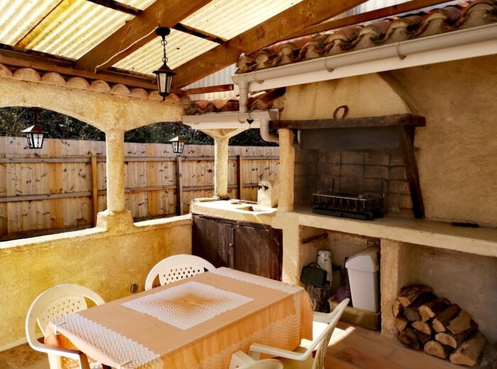 Superbe propriété spacieuse en pierre de 4/5 chambres, nécessitant… – Maison ancienne à Condom