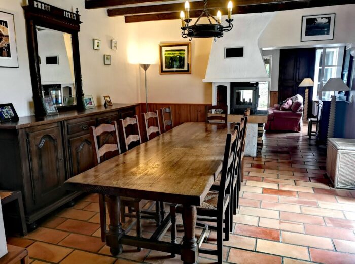Superbe propriété spacieuse en pierre de 4/5 chambres, nécessitant… – Maison ancienne à Condom