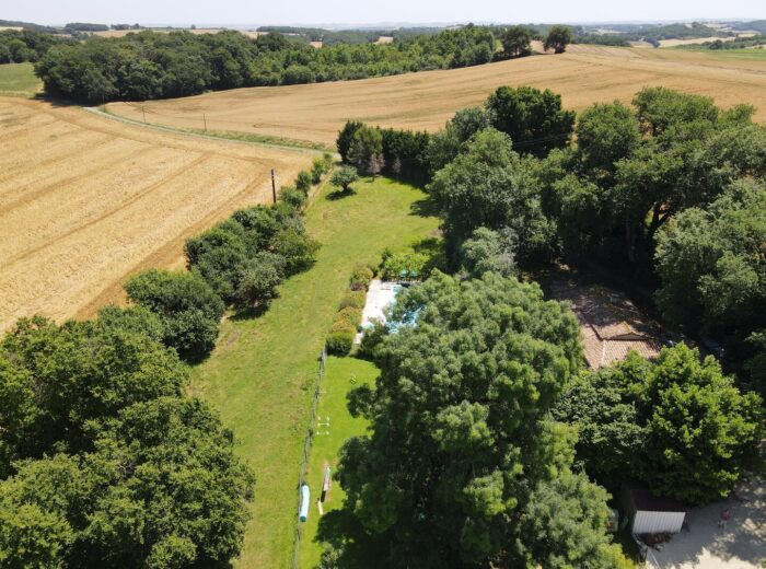 Prix en baisse ! A vendre, Gers, proche Castéra-Verduzan: Tout un… – Maison ancienne à CASTERA-VERDUZAN