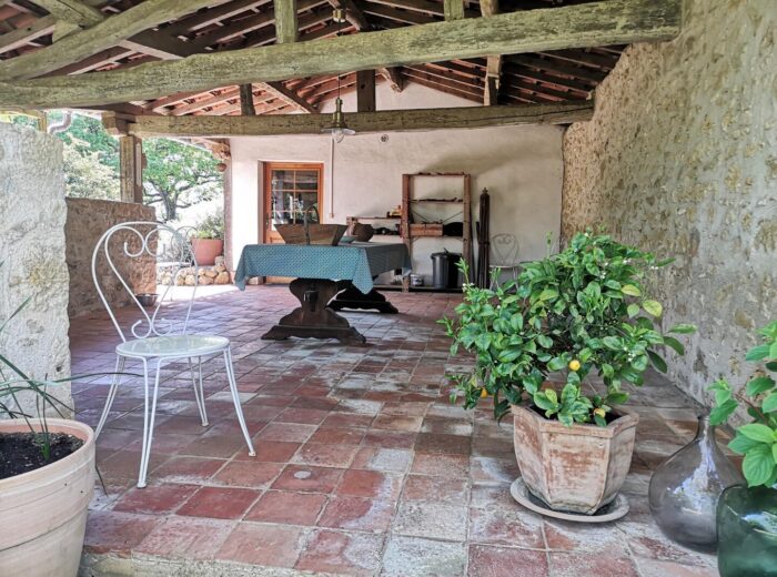 A vendre secteur d&rsquo;Auch: Sur une crête, maison gasconne avec… – Maison ancienne à BARRAN