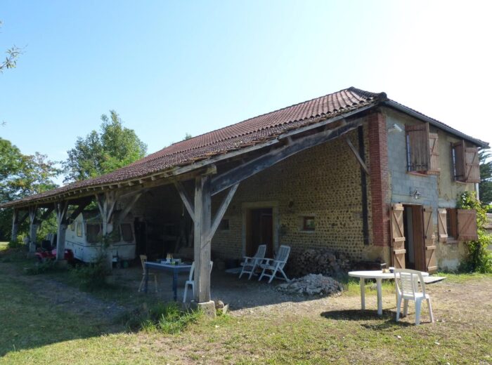 À vendre, dans le Gers proche de Trie-sur-Baise: maison gasconne 4… – Maison ancienne à MONTAUT