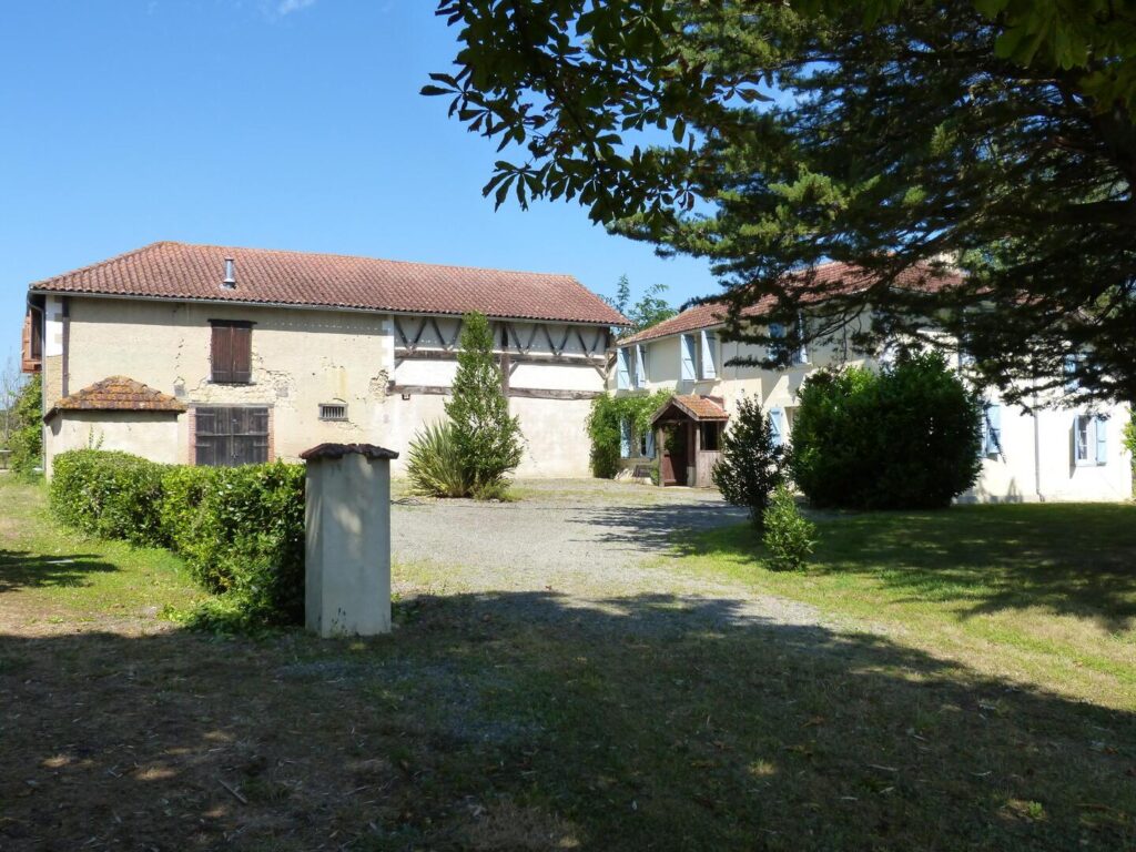 À vendre, dans le Gers proche de Trie-sur-Baise: maison gasconne 4… – Maison ancienne à MONTAUT