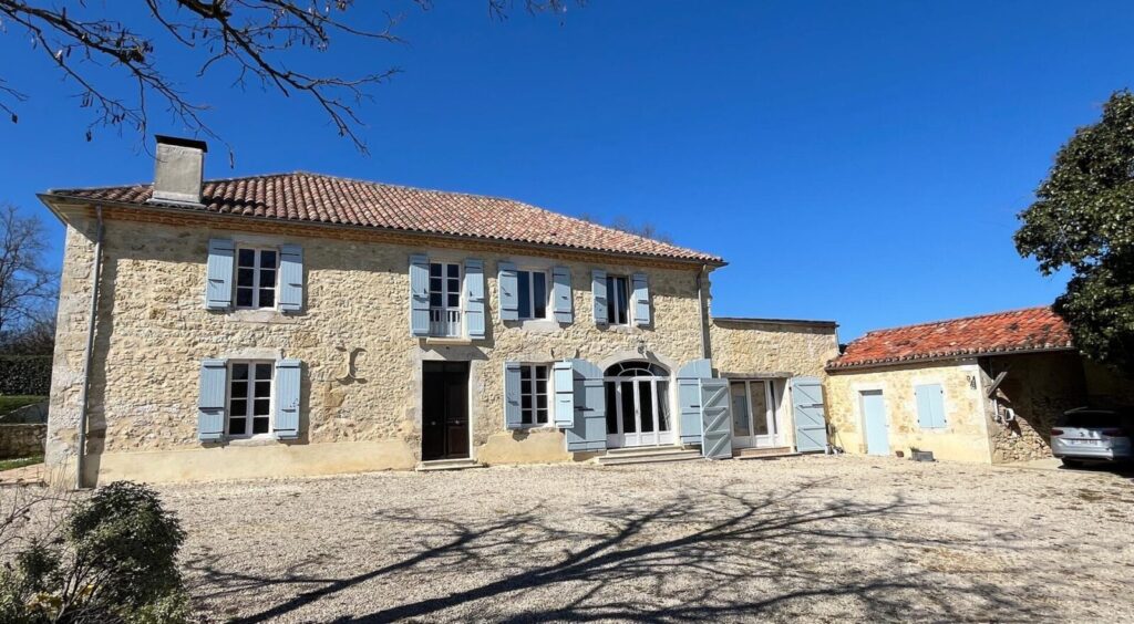 A vendre, Gers : Belle maison gasconne sur terrain avec prairies de… – Maison ancienne à Vic-Fezensac