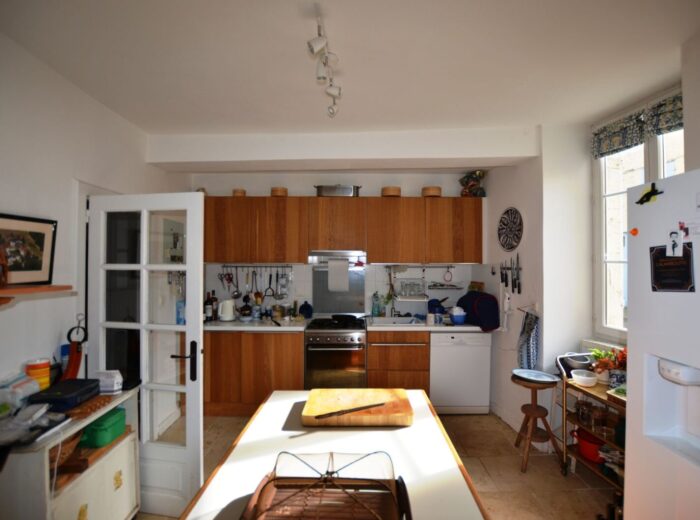 A vendre, Gers : Ancien presbytère entièrement rénové au coeur… – Moulin ou presbytère à MONTREAL DU GERS