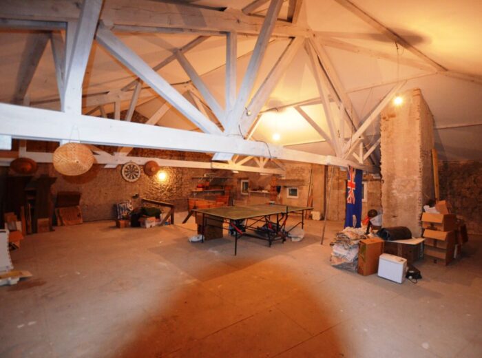 A vendre, Gers : Ancien presbytère entièrement rénové au coeur… – Moulin ou presbytère à MONTREAL DU GERS