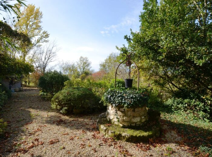 A vendre, Gers : Ancien presbytère entièrement rénové au coeur… – Moulin ou presbytère à MONTREAL DU GERS