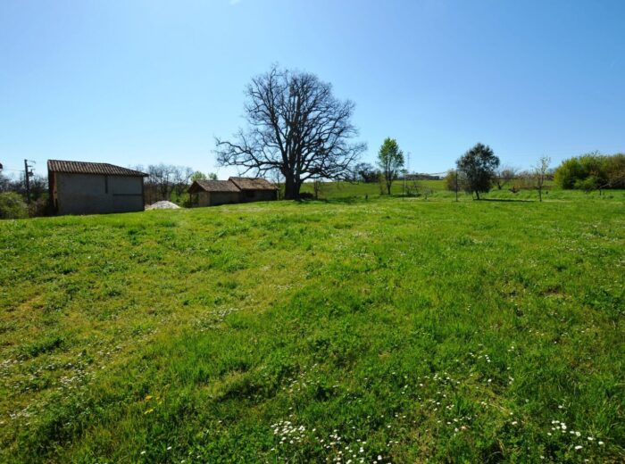 A vendre, secteur de Vic-Fezensac, Gers : Ensemble immobilier avec… – Maison ancienne rénovée à Vic-Fezensac