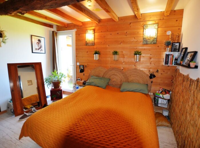 A vendre, secteur de Vic-Fezensac, Gers : Ensemble immobilier avec… – Maison ancienne rénovée à Vic-Fezensac