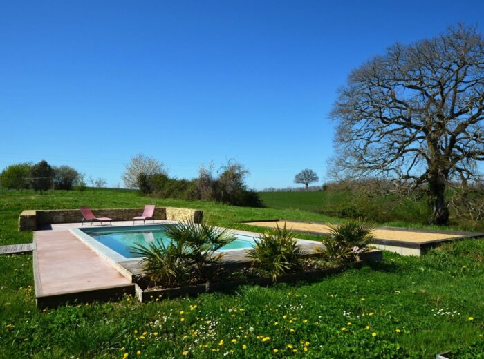A vendre, secteur de Vic-Fezensac, Gers : Ensemble immobilier avec… – Maison ancienne rénovée à Vic-Fezensac