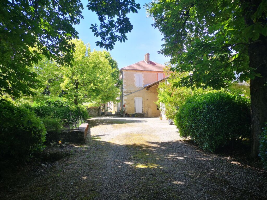 Superbe propriété à vendre en exclusivité près de Jégun, Gers… – Maison de maître à Jégun