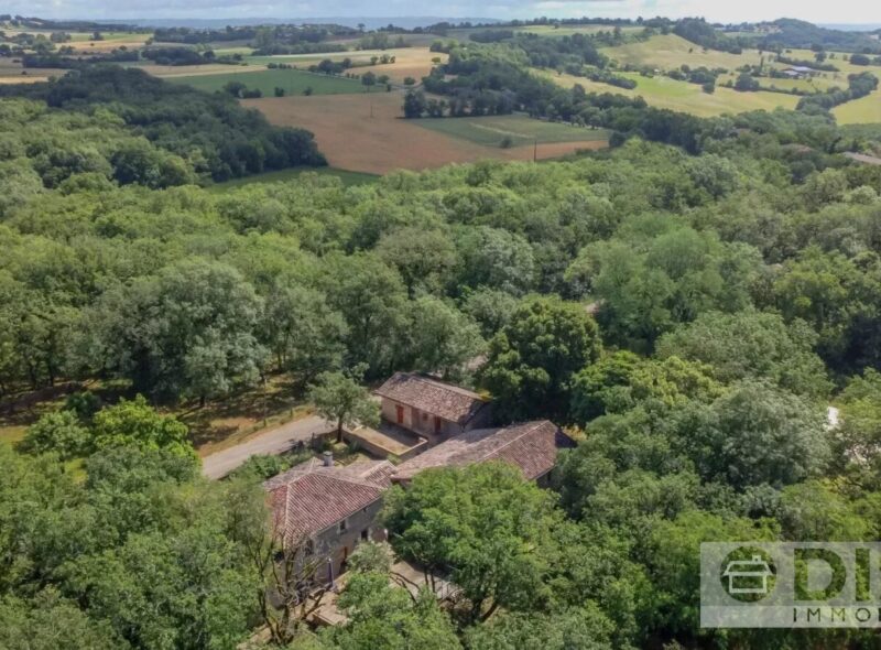 Domaine ou propriété avec piscine à Saint-Antonin-Noble-Val