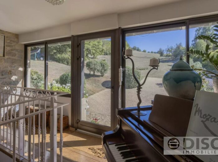 Propriété de charme avec piscine, jacuzzi et 7 hectares dans un… – Maison ancienne rénovée à Varen