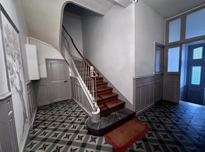 Vaste apt F4 dans maison bourgeoise, terrasses, atelier, cave – Appartement ancien à Perpignan