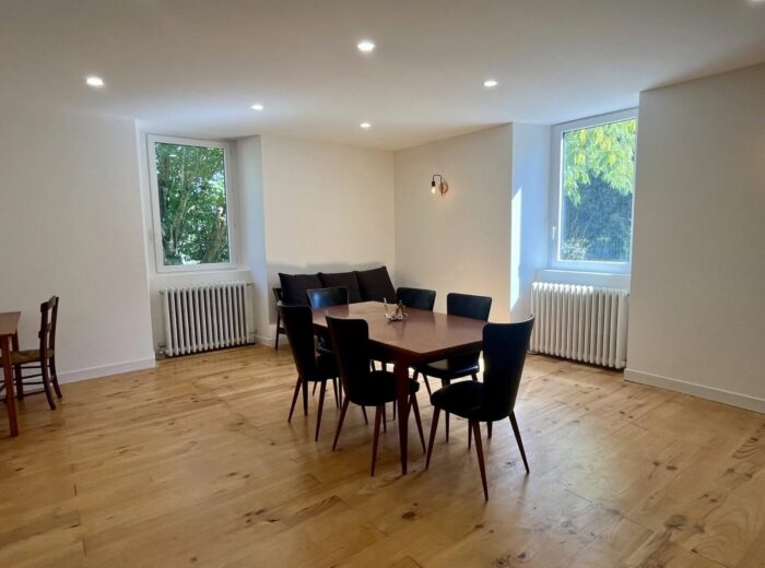 Belle maison de caractère rénovée, 4 chambres, dépendances, 1,7ha de… – Maison de caractère à Maubourguet